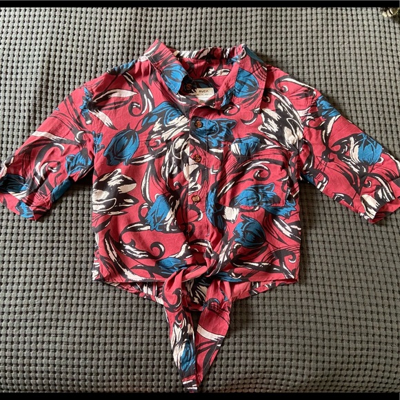 RVCA Button Up Crop Top with front tie-up - Picture 1 of 6